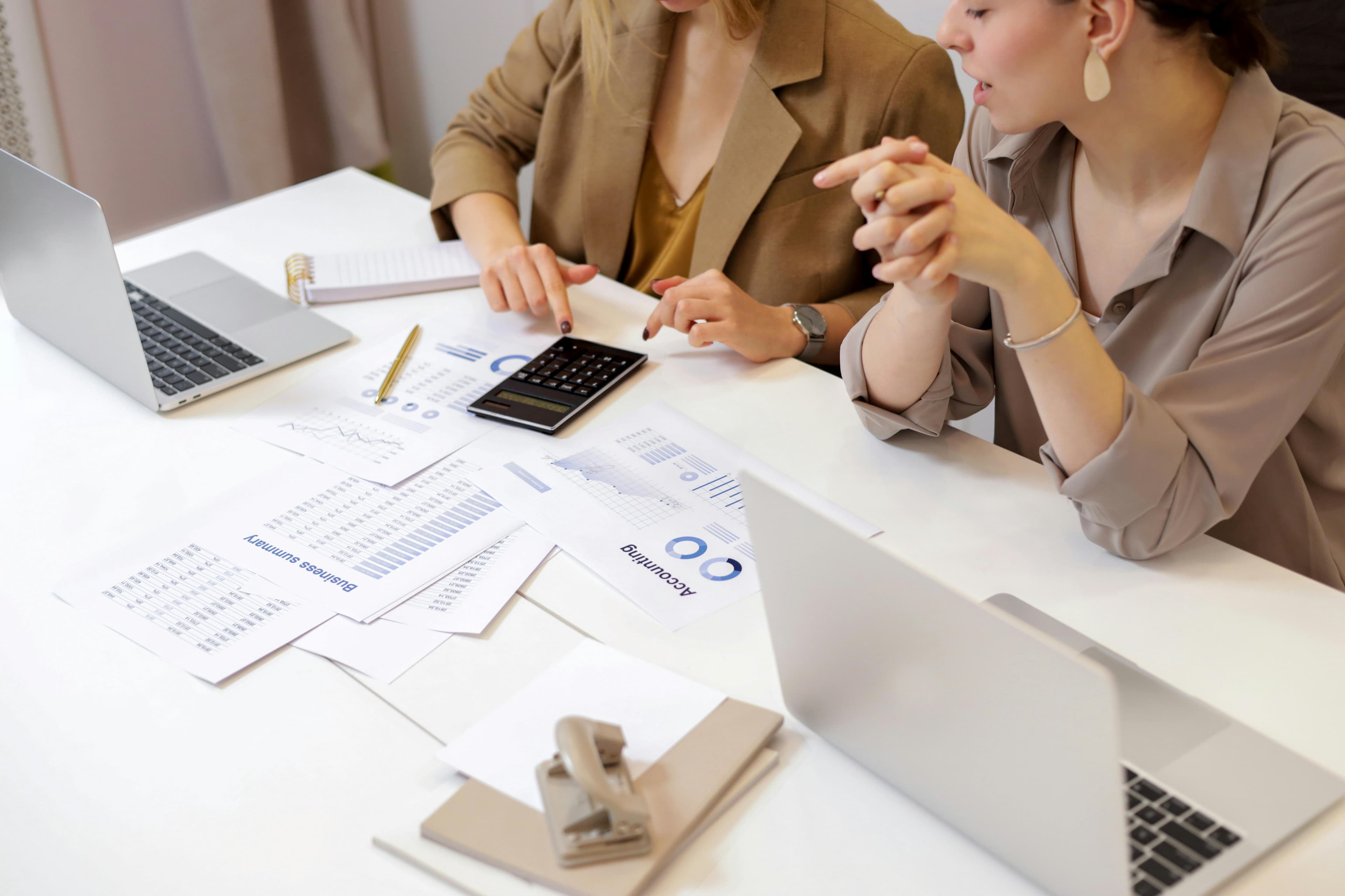 Aclymate vs Greenly – Which Carbon Accounting Platform Is Right for Your Business?